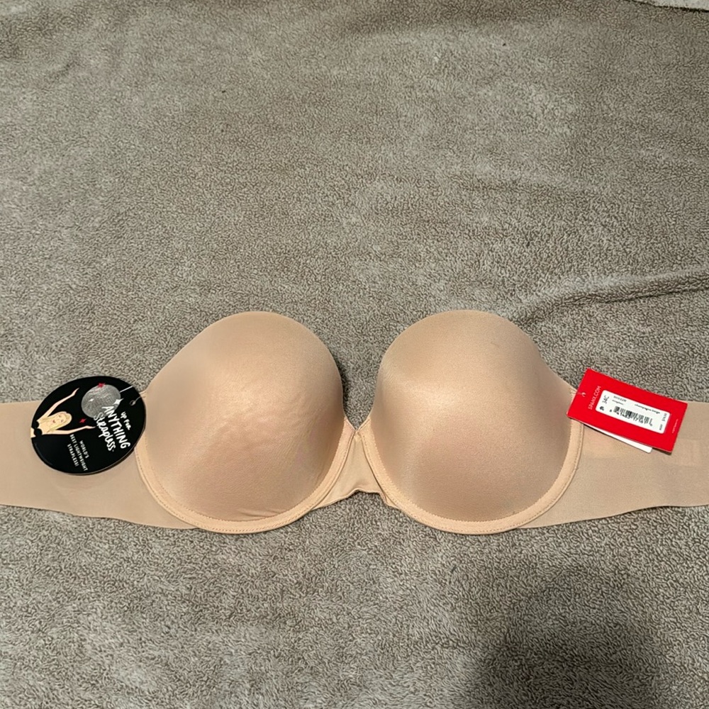 Spanx strapless bra with tag